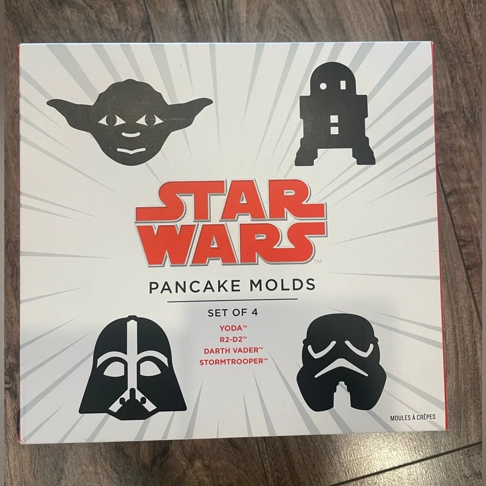 Williams Sonoma Star Wars pancake molds. BRAND NEW